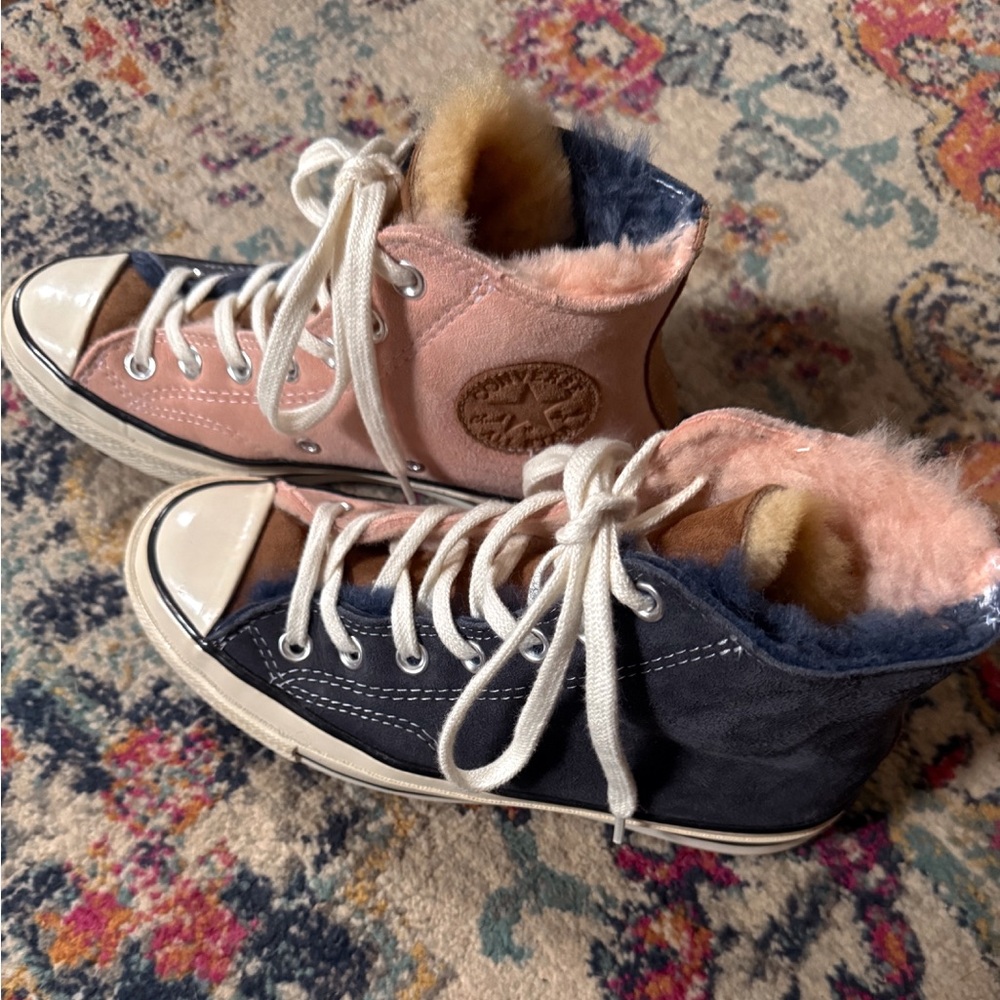 blue & pink fur lined converse 🎀💙